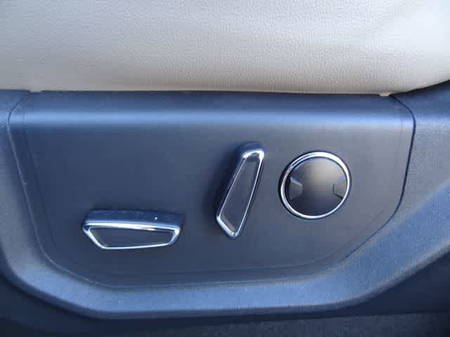 Used 2023 Ford Expedition Limited AWD/4WD image 7