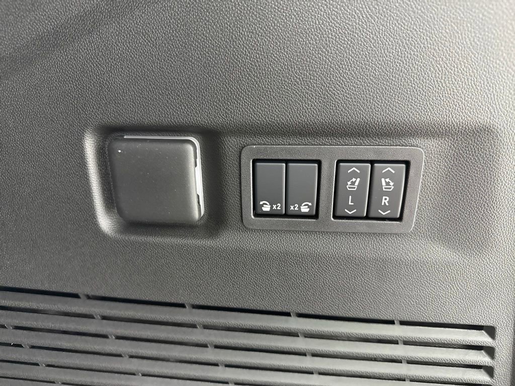 New 2026 GMC Yukon XL Denali w/ Sun & Power Step Package image 16