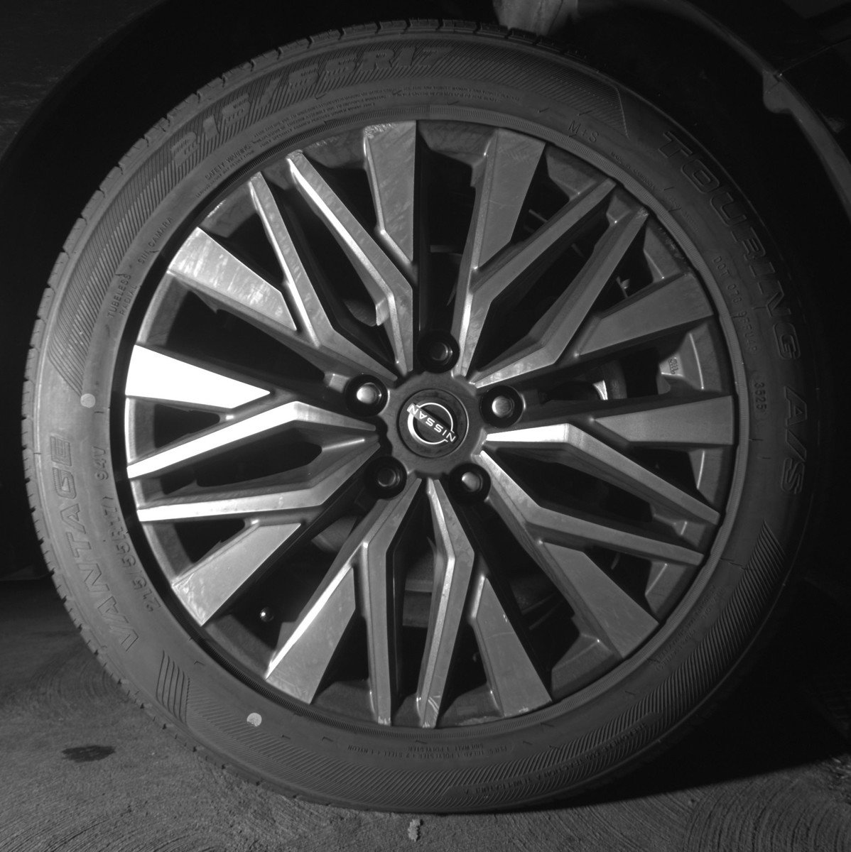 Used 2025 Nissan Altima 2.5 SV image 13