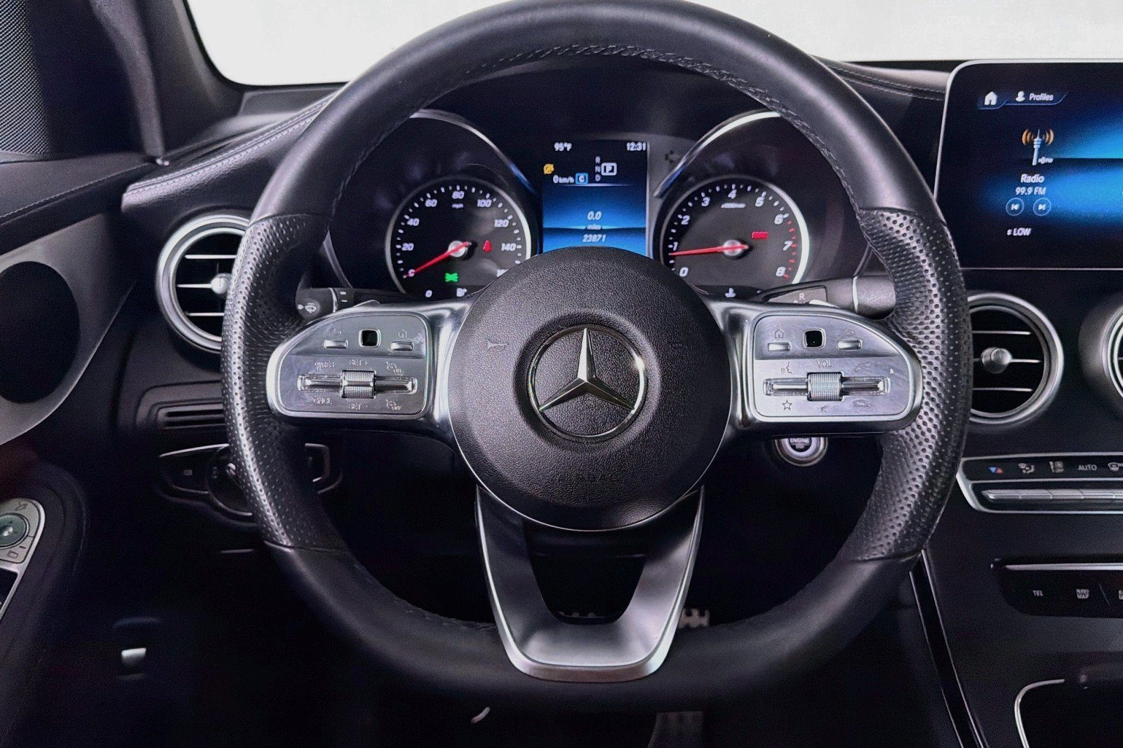 Used 2022 Mercedes-Benz GLC 300 4MATIC Coupe image 18