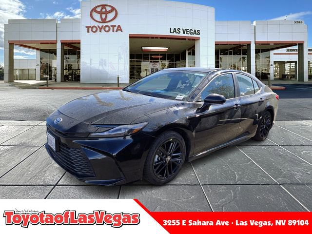 Certified 2025 Toyota Camry SE image 1