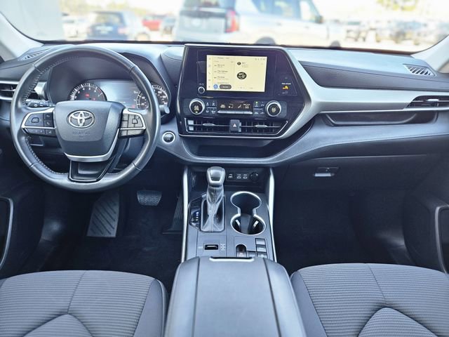 Used 2024 Toyota Highlander LE image 15