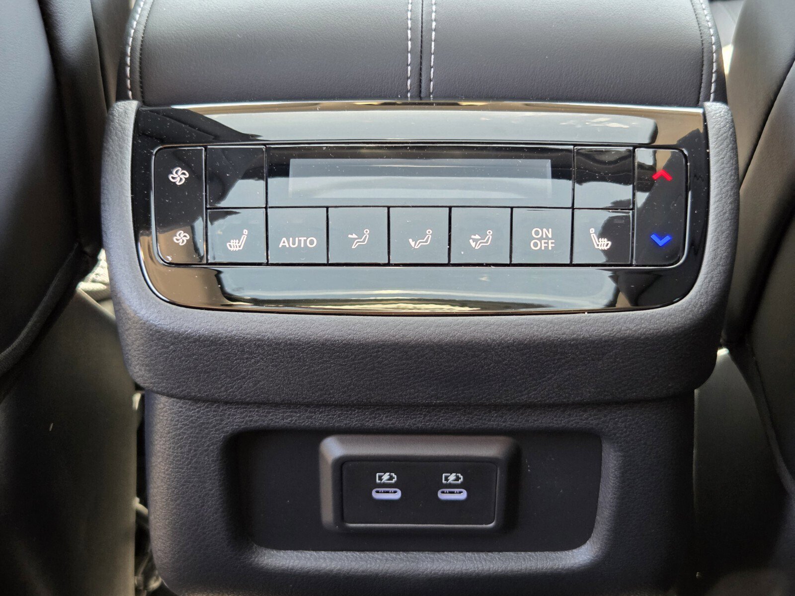 New 2026 INFINITI QX60 Luxe w/ Family Package image 12