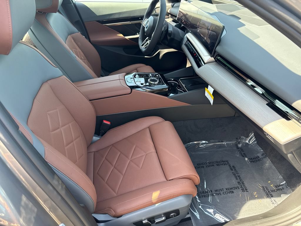 New 2026 BMW 530i xDrive w/ Executive Package AWD/4WD image 13