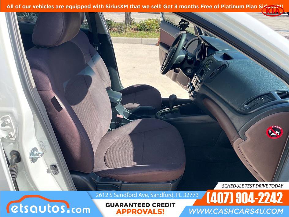 Used 2010 Kia Forte EX image 16