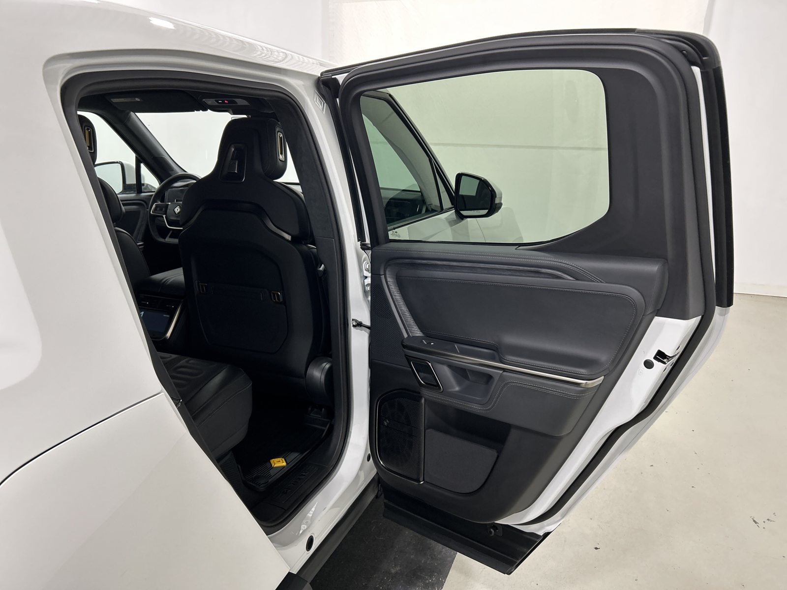 Used 2024 Rivian R1T Adventure Quad AWD/4WD image 19