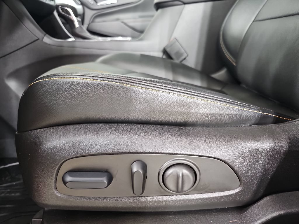 Certified 2024 Chevrolet Equinox Premier AWD/4WD image 35