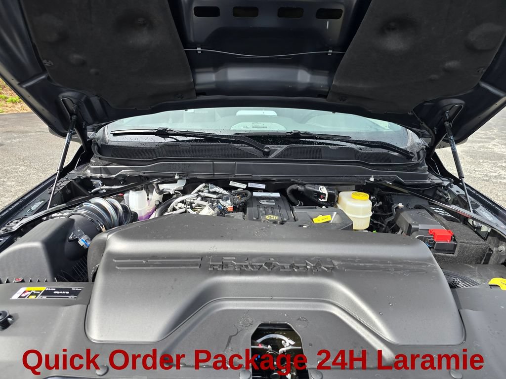 New 2026 RAM 3500 Laramie AWD/4WD image 22