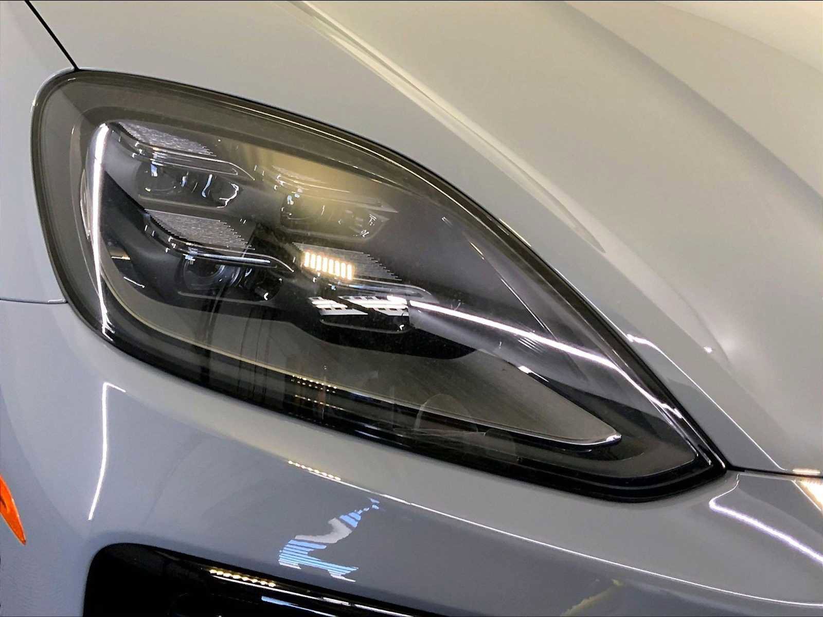New 2026 Porsche Cayenne image 12