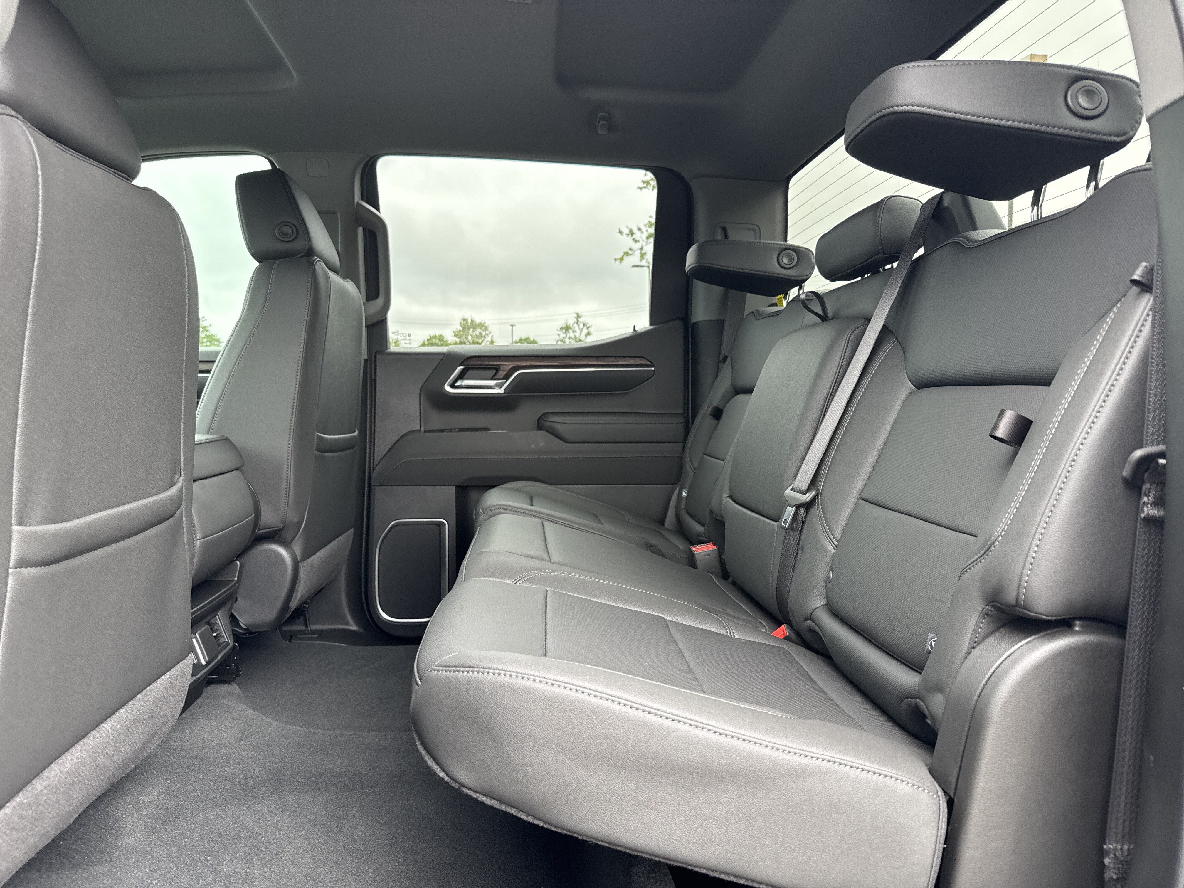New 2026 GMC Sierra 1500 SLT AWD/4WD image 31