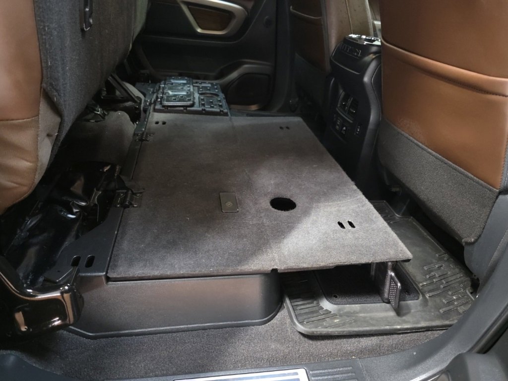 Used 2021 Nissan Titan Platinum Reserve w/ Moonroof Package image 16