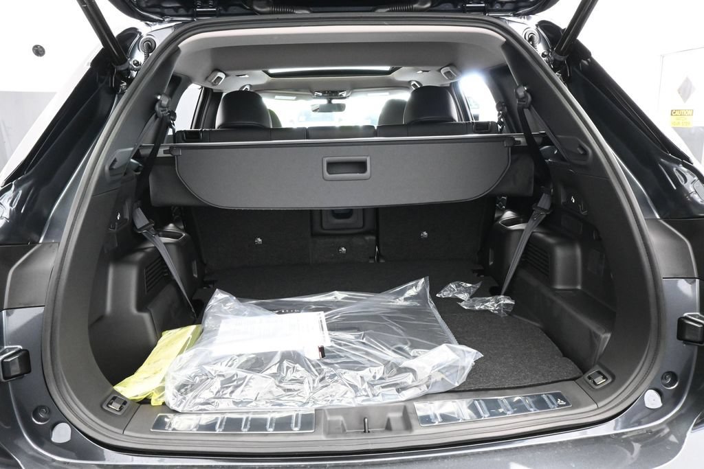 New 2026 Mitsubishi Outlander SEL FWD image 38