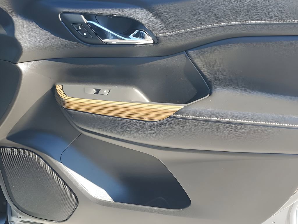 Used 2021 GMC Acadia SLE w/ Driver Convenience Package image 44