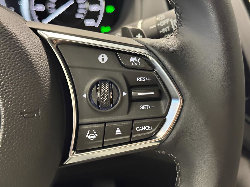 Used 2025 Acura RDX SH-AWD image 22
