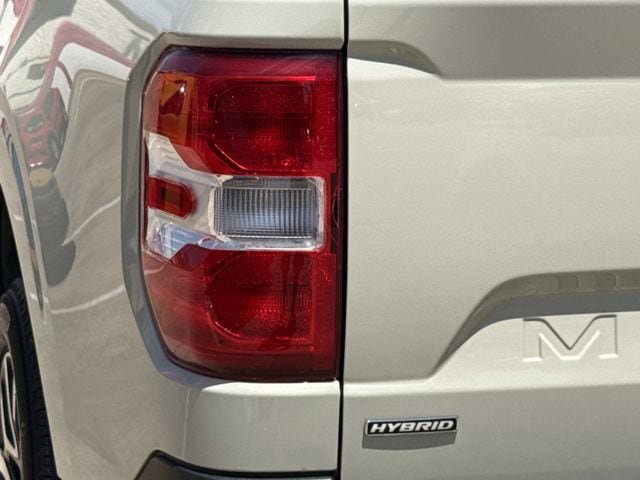 Used 2024 Ford Maverick Lariat FWD image 6