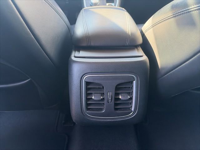 Used 2017 Chrysler 200 Limited Platinum w/ Comfort & Convenience Group FWD image 9