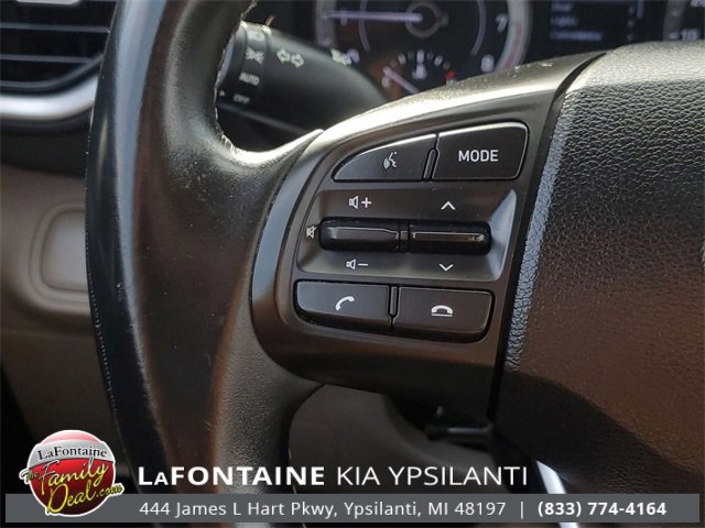 Used 2021 Hyundai Venue SEL image 23