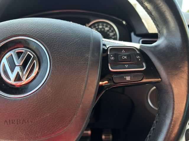 Used 2017 Volkswagen Touareg Wolfsburg Edition AWD/4WD image 39