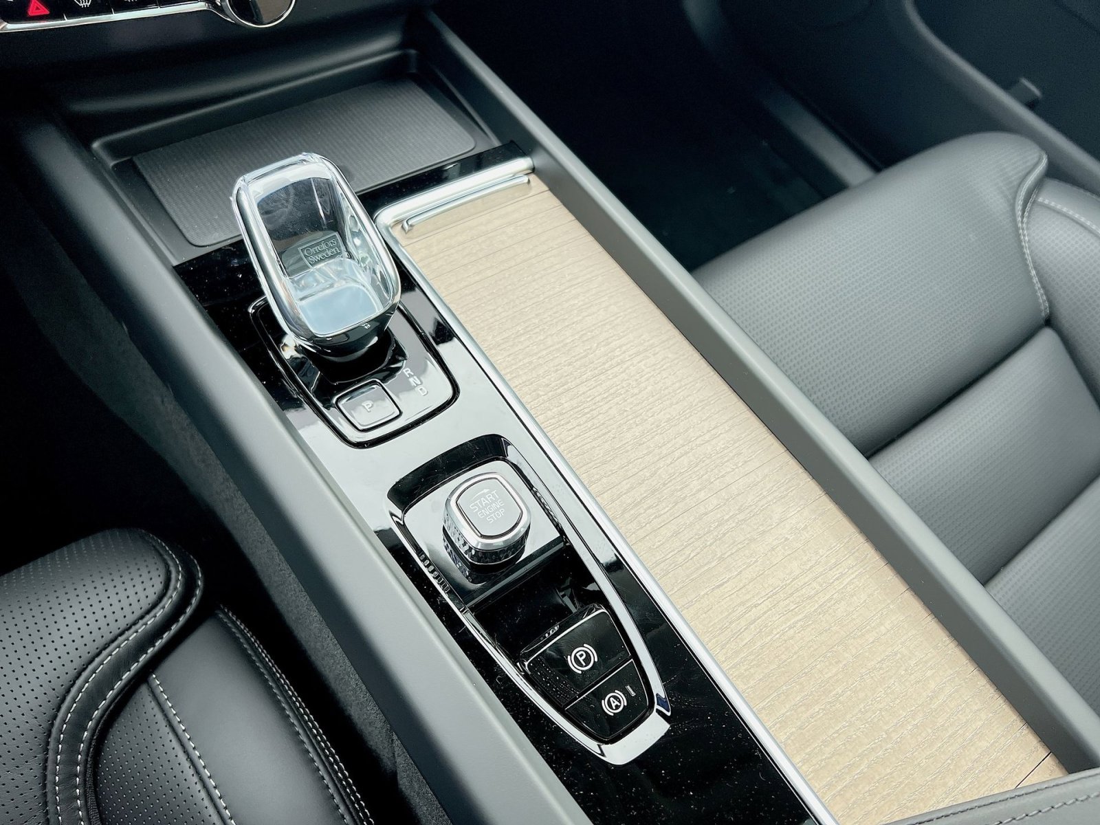 New 2026 Volvo XC60 B5 Ultra w/ Protection Package Premier image 22