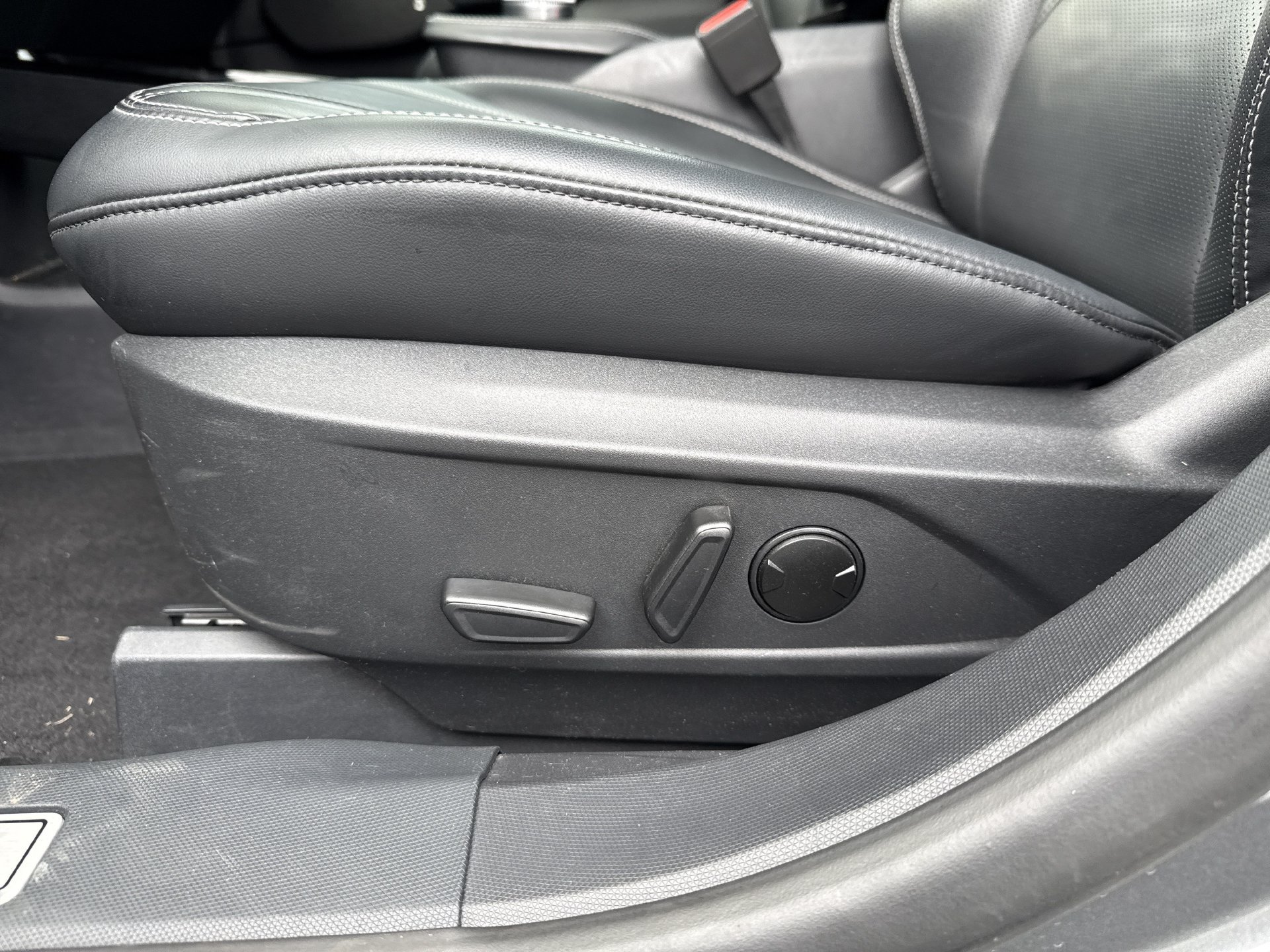 Used 2023 Ford Mustang Mach-E Premium AWD/4WD image 19