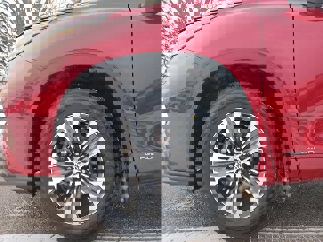 Used 2023 Toyota Highlander XLE image 8