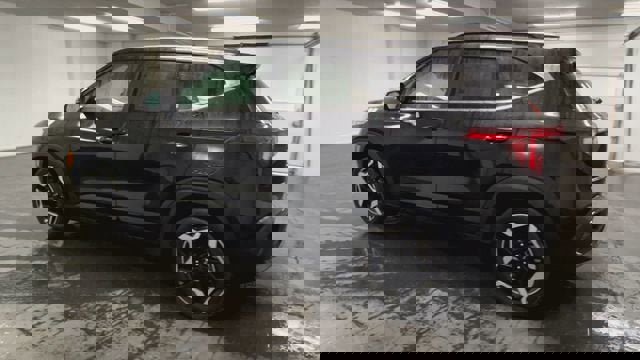 Used 2024 Kia Seltos SX w/ SX Sunroof Package image 6