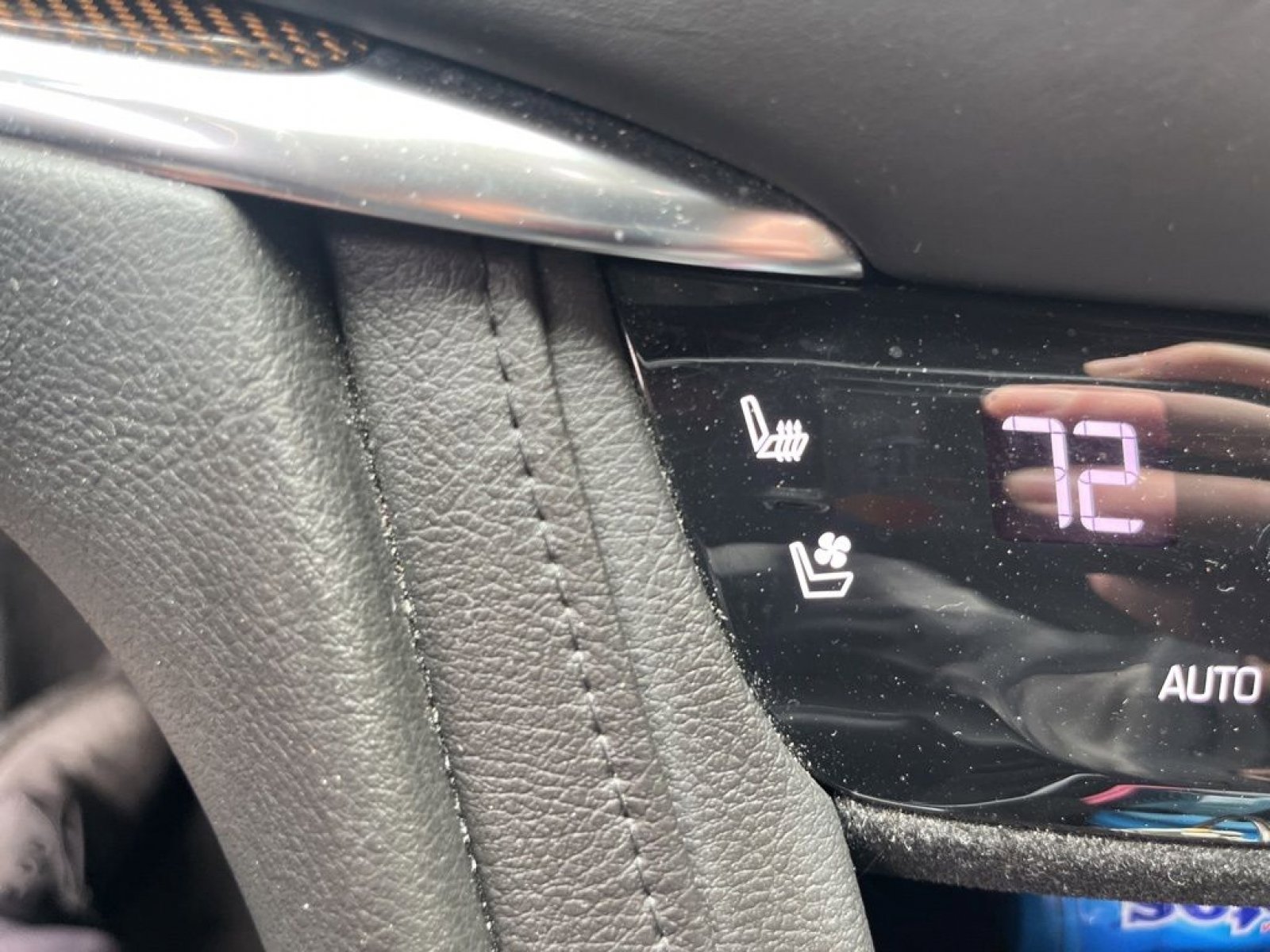 Used 2017 Cadillac XT5 Platinum w/ Driver Assist Package image 16