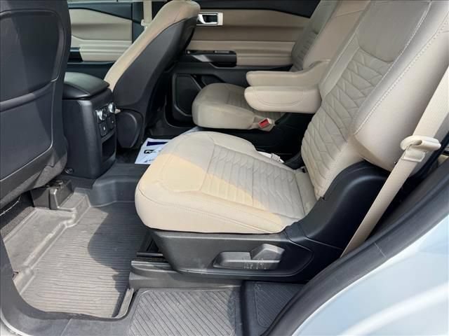 Used 2020 Ford Explorer XLT w/ Comfort Package AWD/4WD image 10