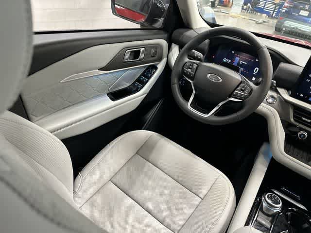Used 2025 Ford Explorer Platinum w/ Ultimate Package AWD/4WD image 12