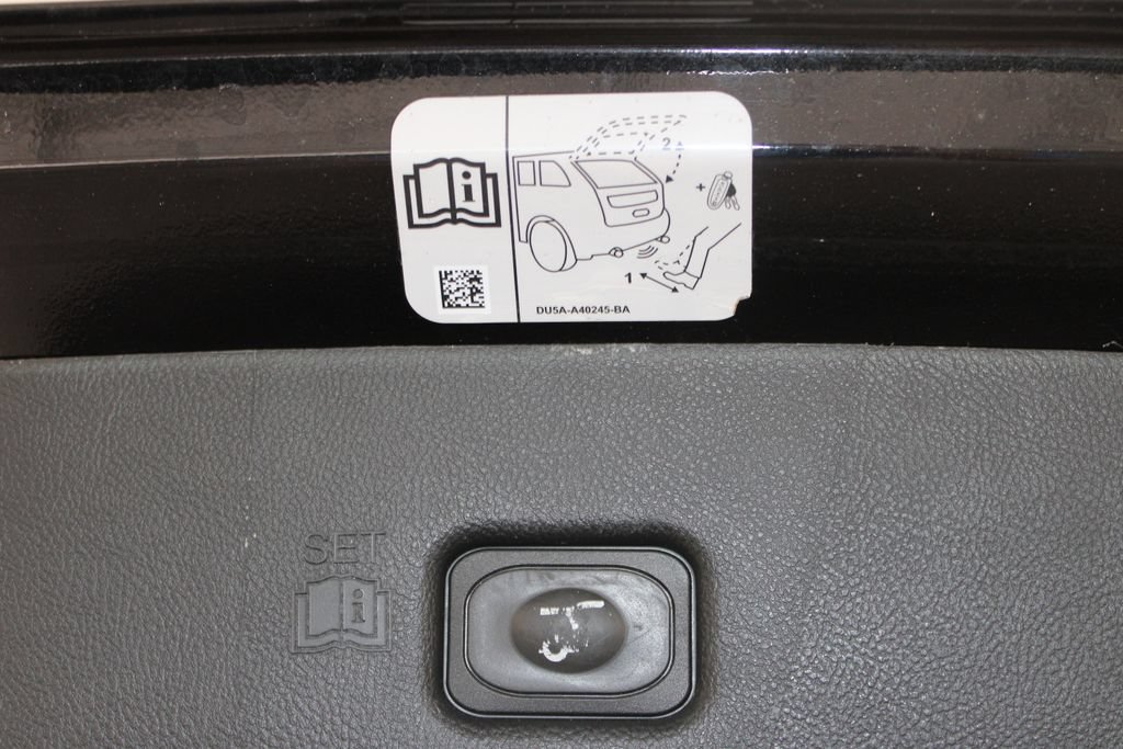 Used 2019 Lincoln Nautilus Reserve w/ Cargo Utility Package AWD/4WD image 21