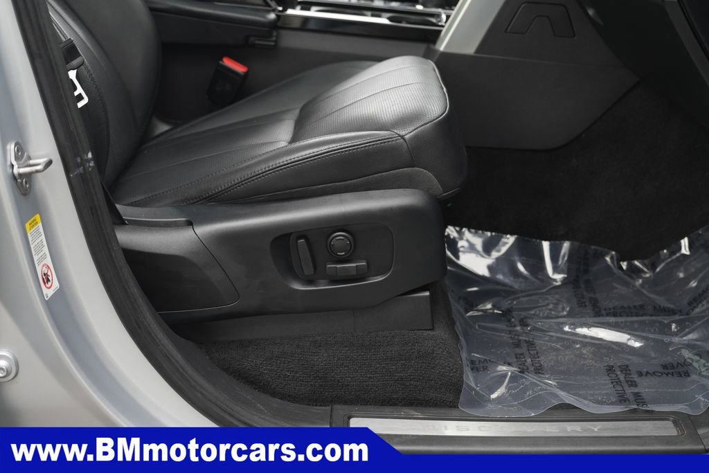 Used 2018 Land Rover Discovery HSE AWD/4WD image 38