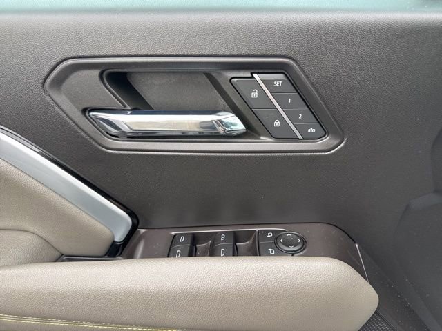 Used 2023 Chevrolet Colorado ZR2 w/ ZR2 Convenience Package III image 19