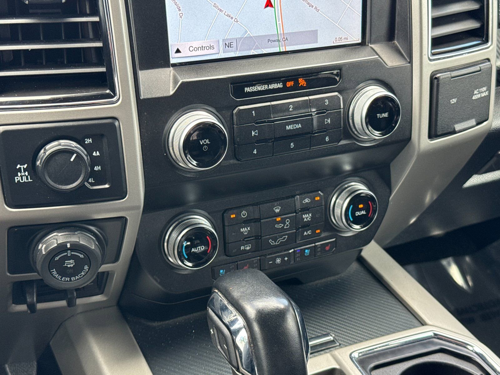 Used 2019 Ford F150 Lariat w/ Equipment Group 502A Luxury AWD/4WD image 23