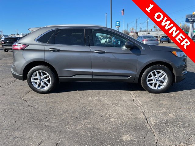 Used 2022 Ford Edge SEL w/ Convenience Package image 2