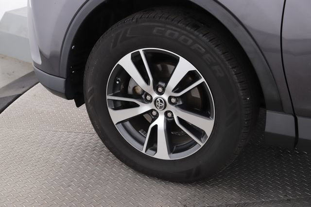 Used 2016 Toyota RAV4 XLE AWD/4WD image 13