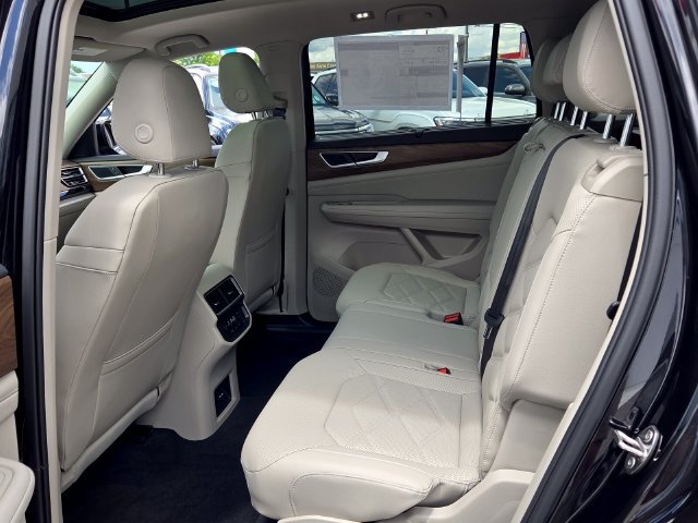 New 2026 Volkswagen Atlas SE FWD image 5