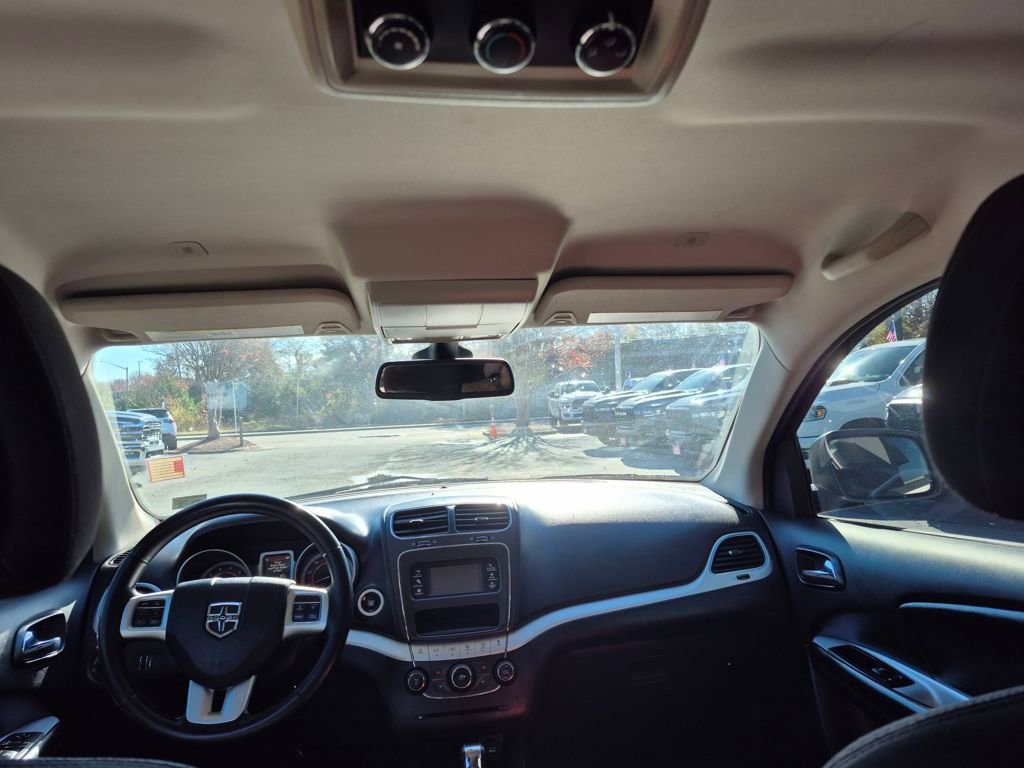 Used 2018 Dodge Journey SE w/ Popular Equipment Group image 12