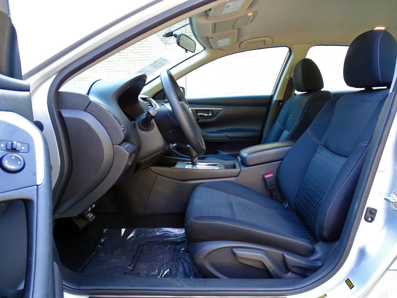 Used 2017 Nissan Altima 2.5 S FWD image 10