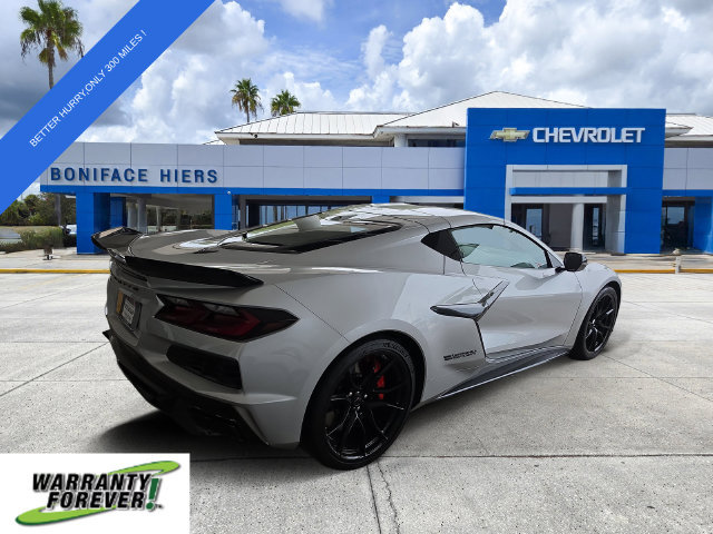 Used 2027 Chevrolet Corvette Grand Sport w/ Z52 Sport Performance Package RWD image 4