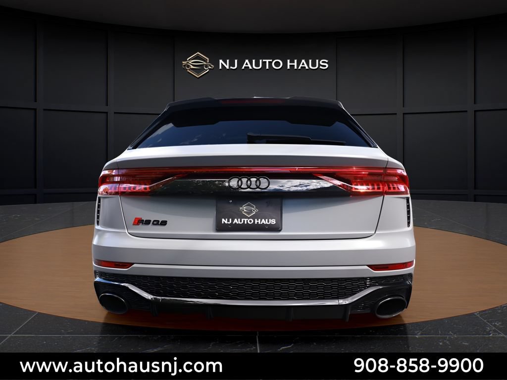 Used 2024 Audi RS Q8 AWD/4WD image 9