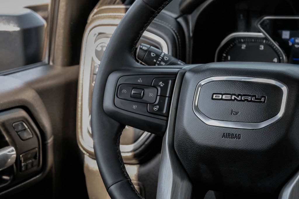 Used 2020 GMC Sierra 2500 Denali w/ Denali Ultimate Package AWD/4WD image 15