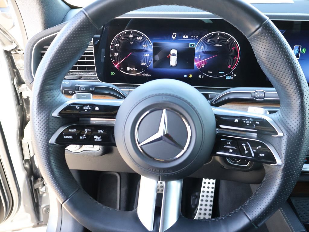 Used 2025 Mercedes-Benz GLS 450 4MATIC image 35