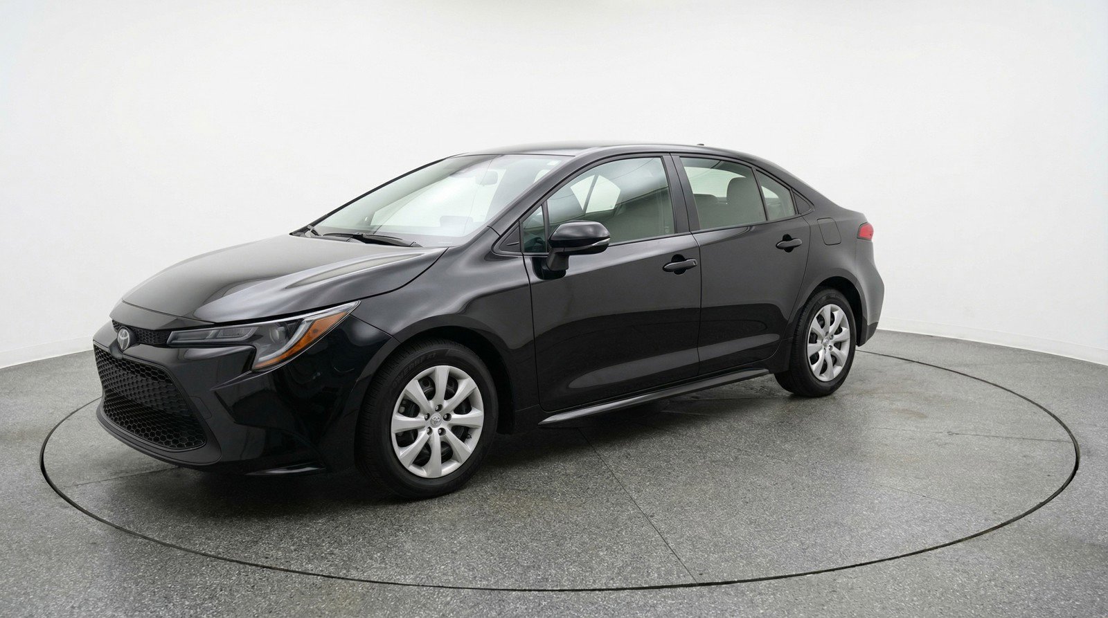 Used 2025 Toyota Corolla LE FWD image 3