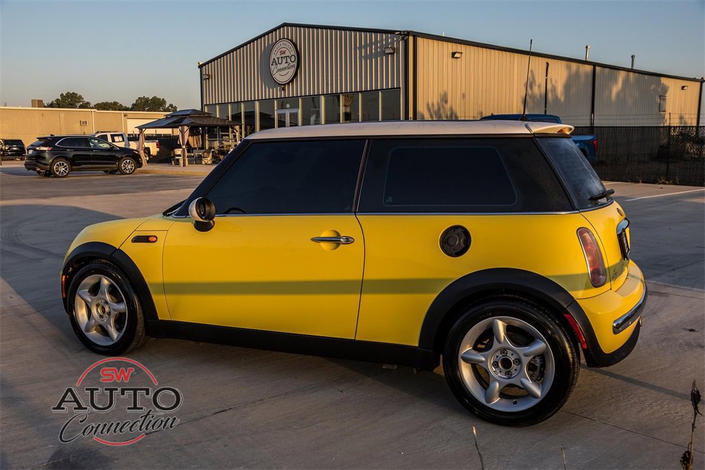 Used 2004 MINI Cooper S image 3