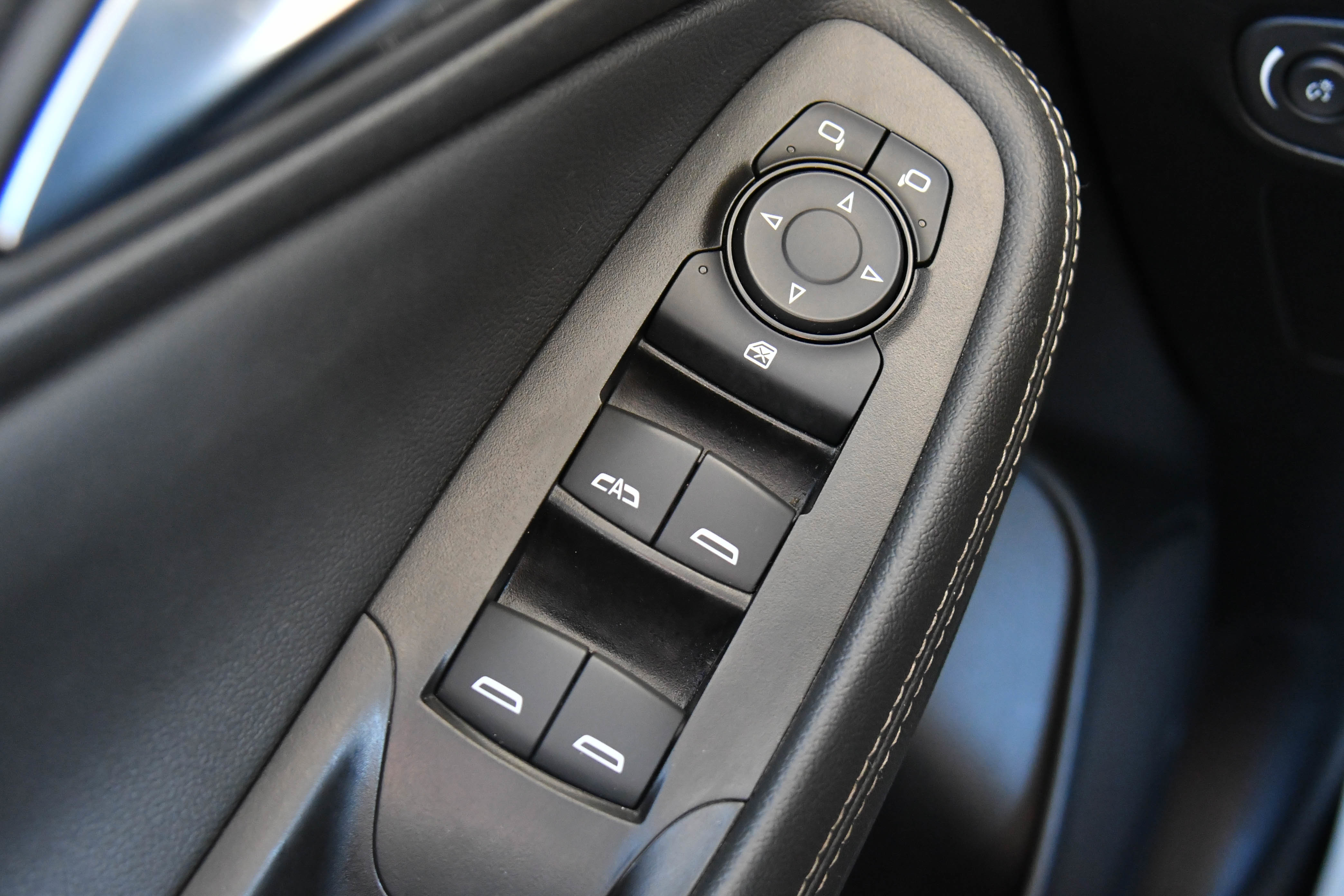 Used 2024 Buick Encore GX Sport Touring w/ Comfort Package image 32