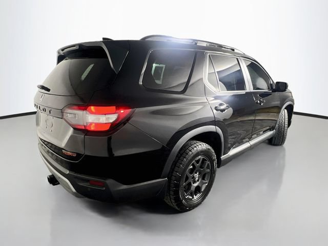 Used 2023 Honda Pilot TrailSport image 8