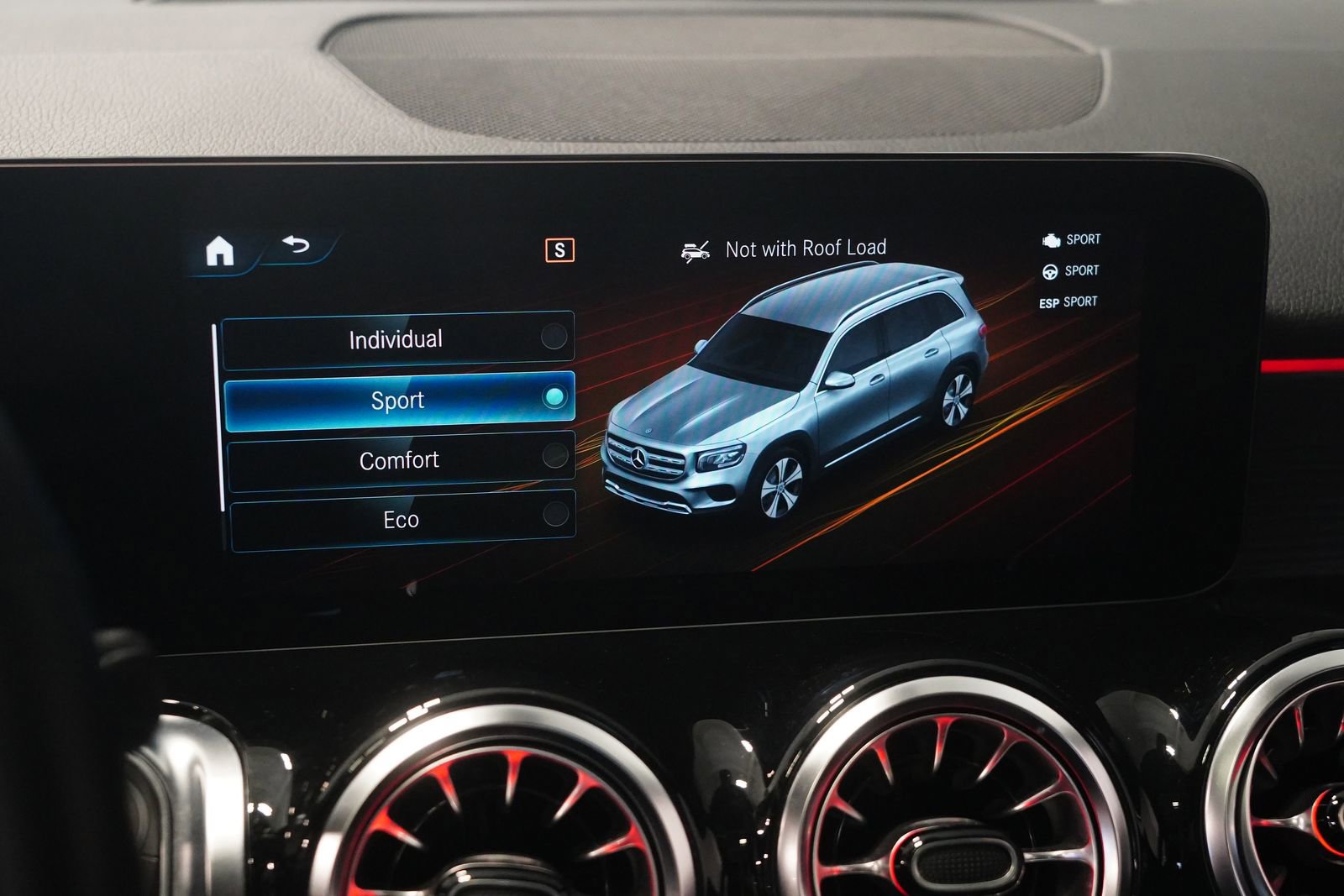 Used 2023 Mercedes-Benz GLB 250 4MATIC image 22