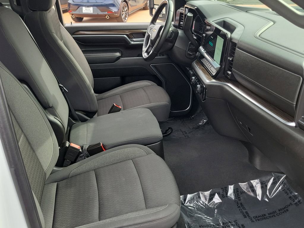 Used 2024 Chevrolet Silverado 2500 LT image 20