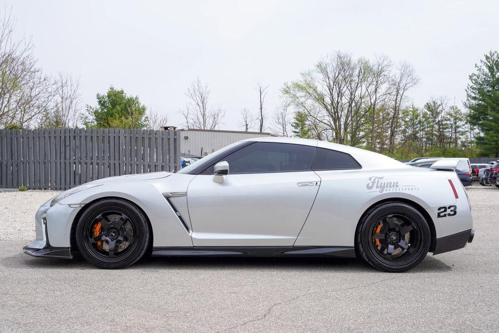 Used 2010 Nissan GT-R Premium image 4