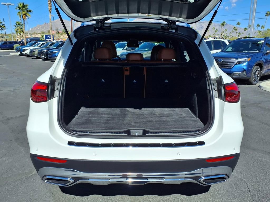 Used 2024 Mercedes-Benz GLC 300 4MATIC image 16